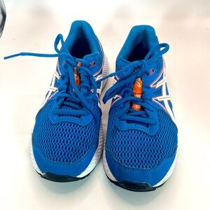 Asics  Contend 7 Unisex ,Comfort Running Shoes size 5.# 1014A192 Good Condition